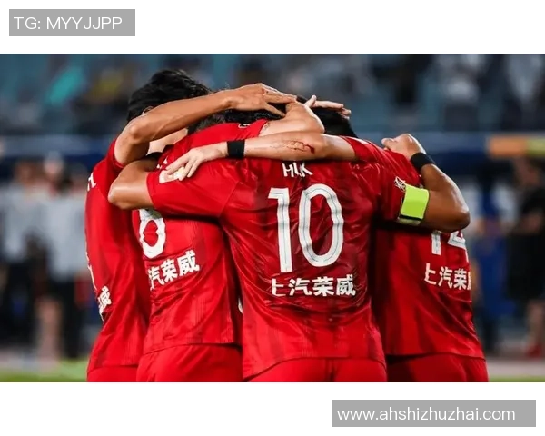 上海足球队在最新耐力排行榜中勇夺第一名引领足球界新风潮